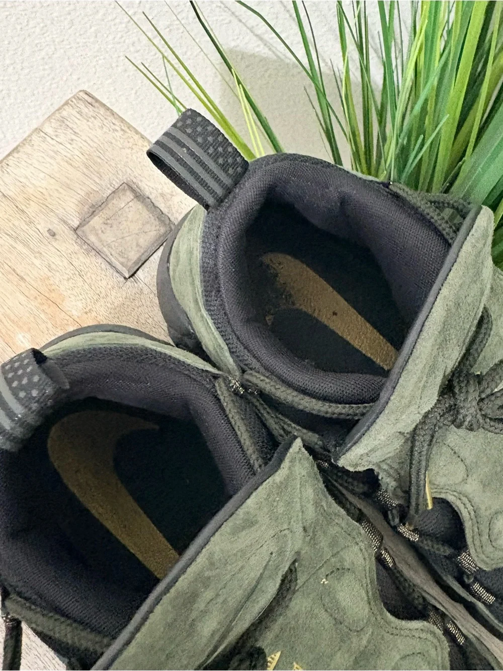 Nike Air More Money QS Dollar Sneakers